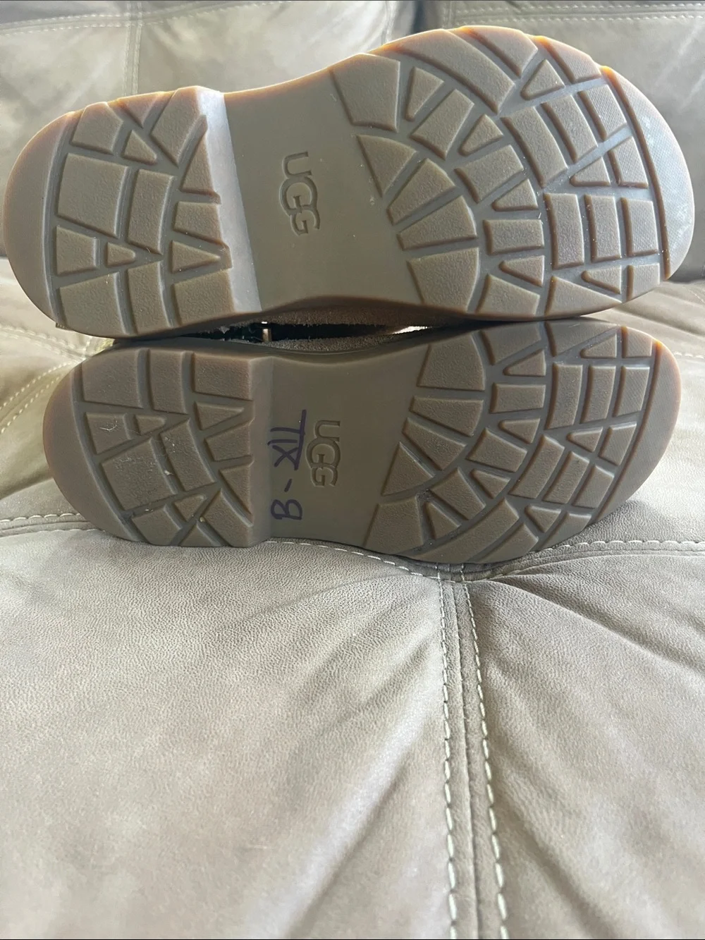 UGG Kids Brown Suede Star-Print Bow Back Boots